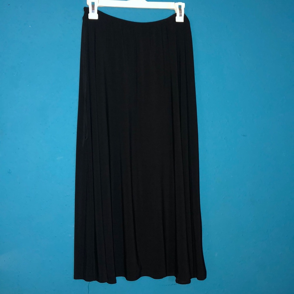 Black skirt